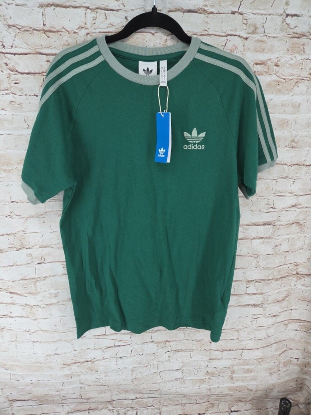 New Men's Adidas Originals Retro Tee Shirt Mens Sz Medium Green